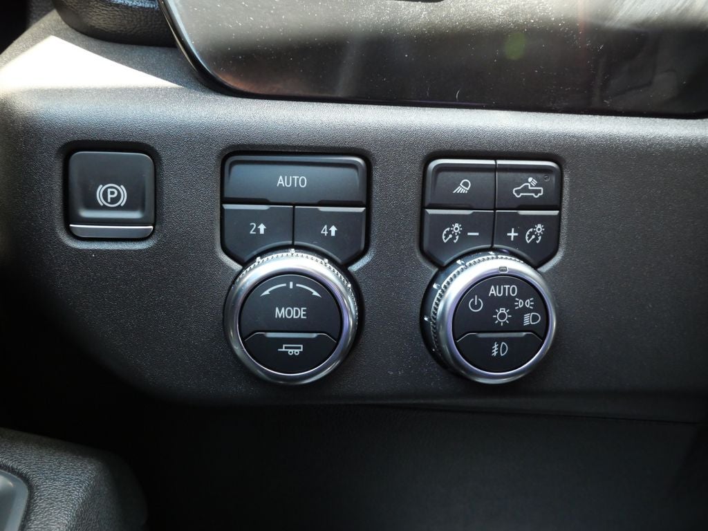 2025 GMC Sierra 1500 SLT 4WD | 5.3L V8