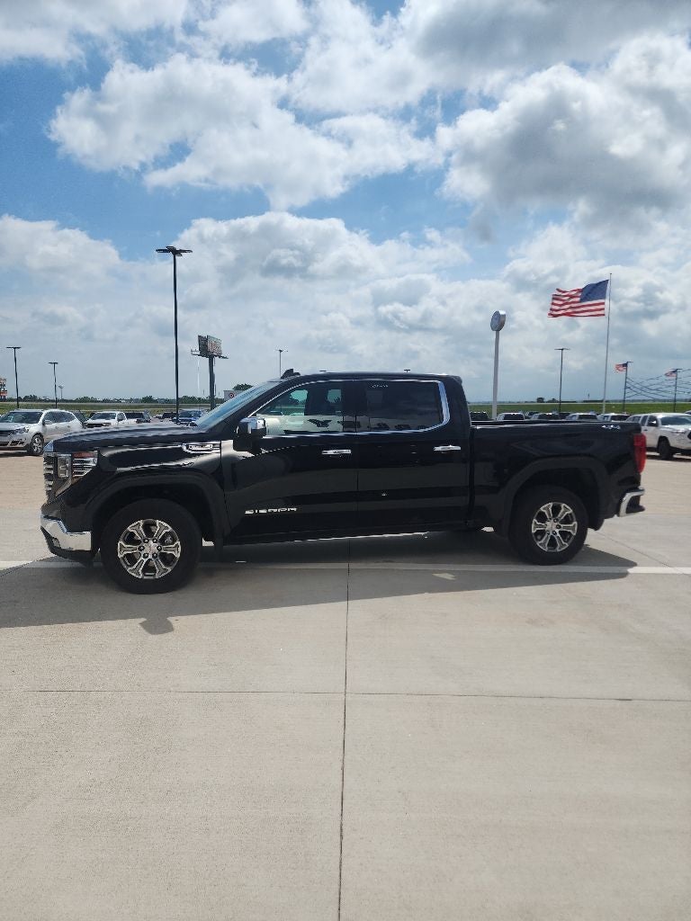 2025 GMC Sierra 1500 SLT