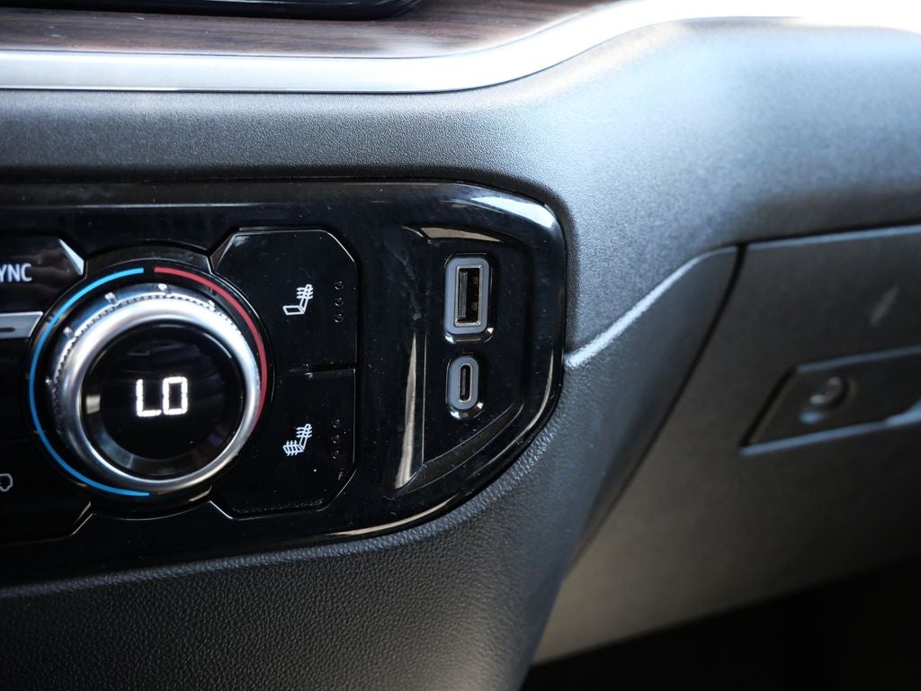 2025 GMC Sierra 1500 SLT 4WD | 5.3L V8