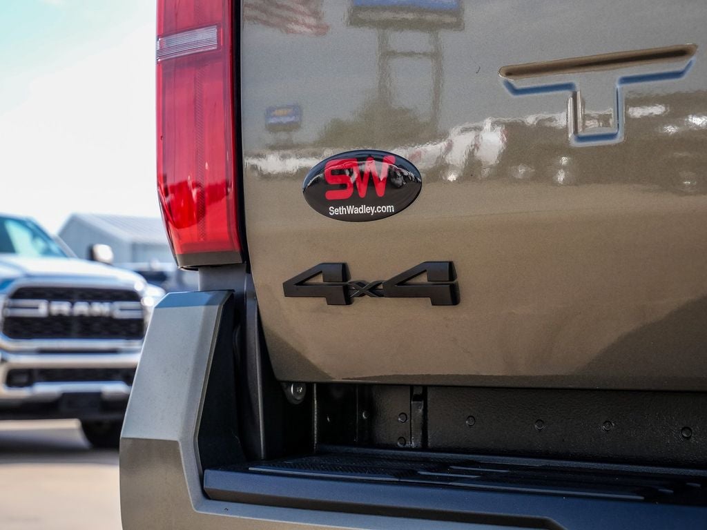 2025 Toyota Tacoma Hybrid TRD Off Road