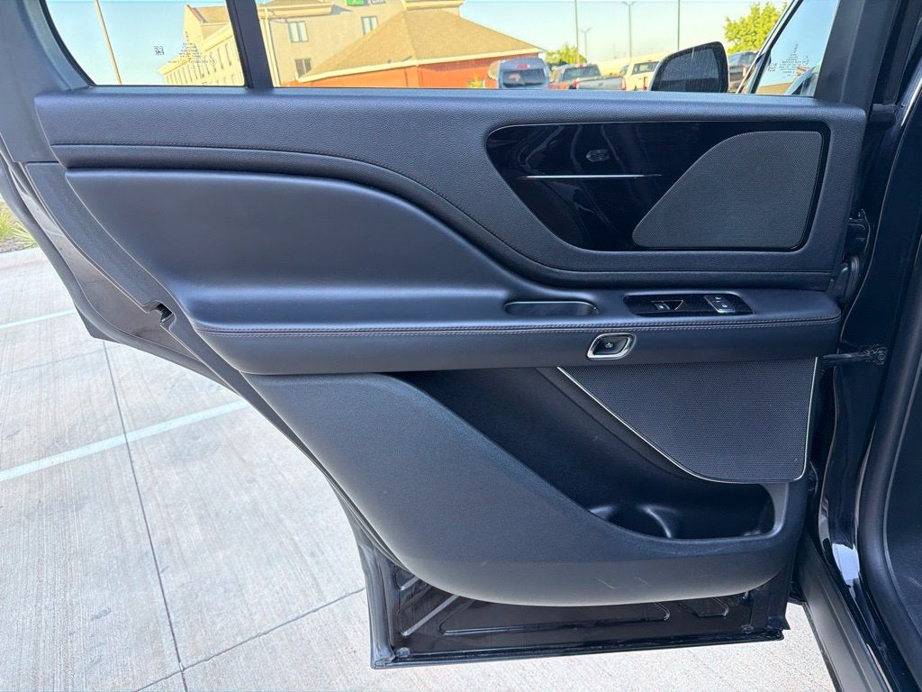 2023 Lincoln Aviator Standard AWD