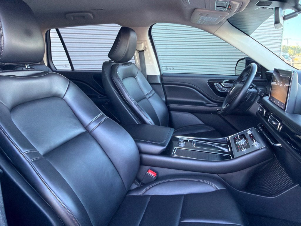 2023 Lincoln Aviator Standard AWD
