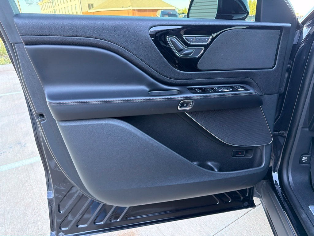 2023 Lincoln Aviator Standard AWD