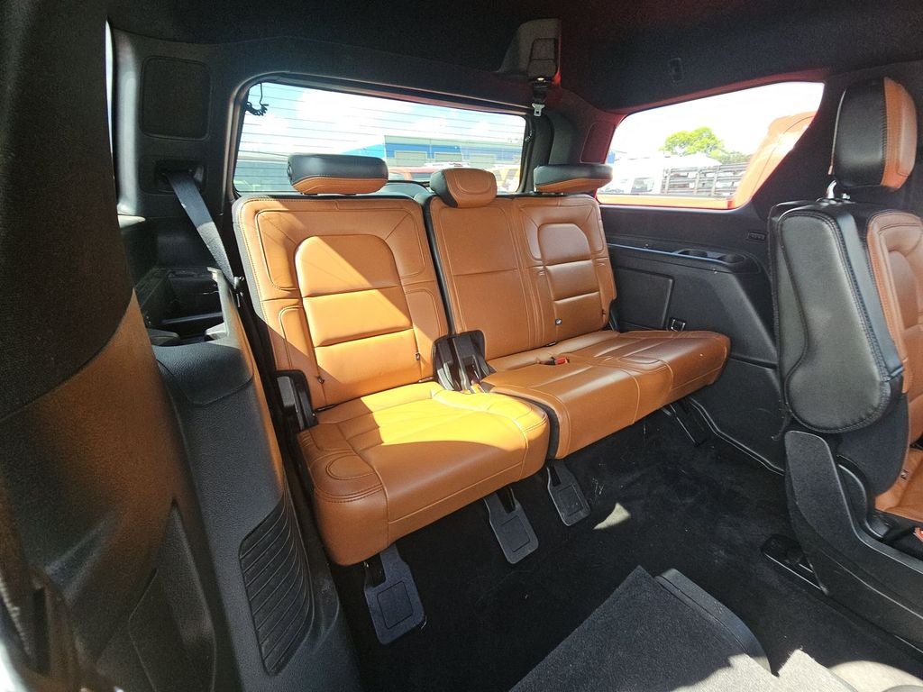 2021 Lincoln Navigator Reserve 4WD | Luxury Pkg