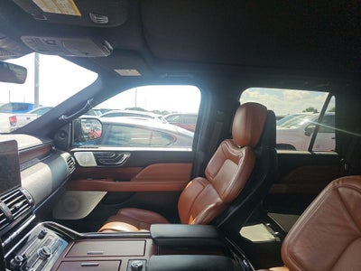 2021 Lincoln Navigator Reserve 4WD | Luxury Pkg