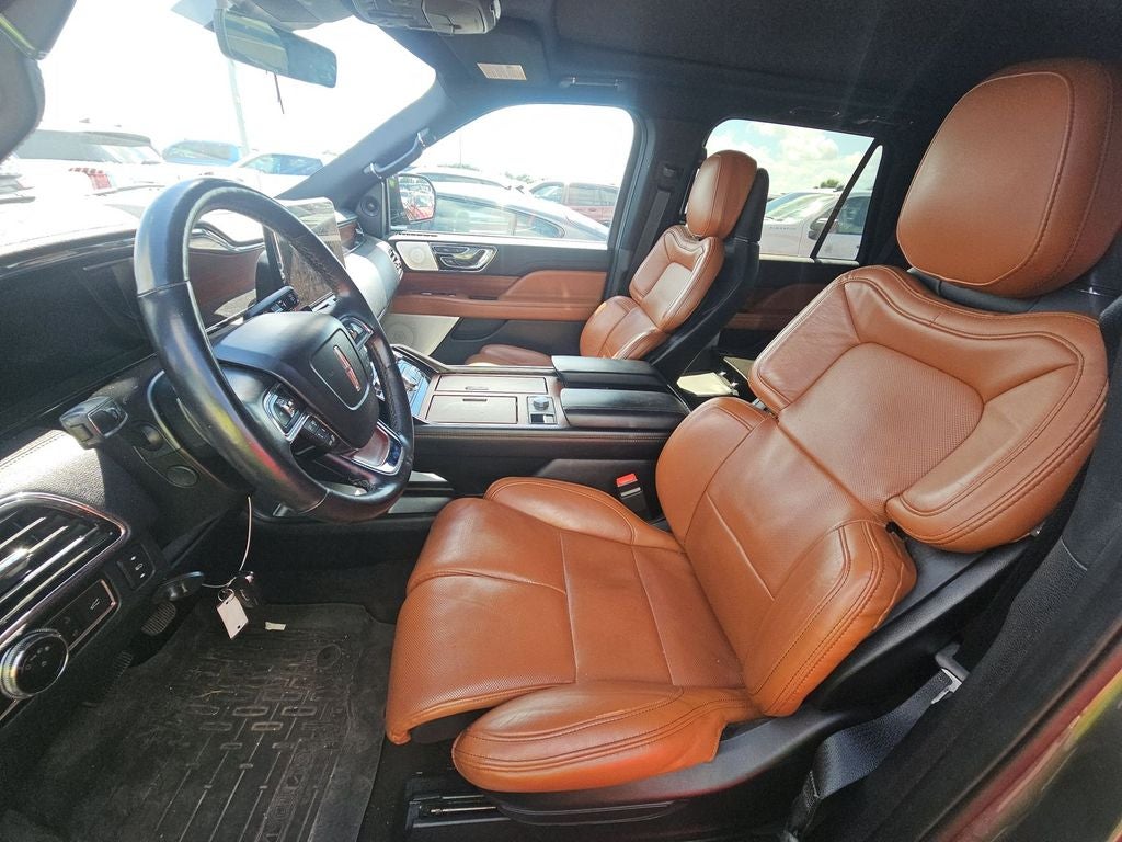 2021 Lincoln Navigator Reserve 4WD | Luxury Pkg