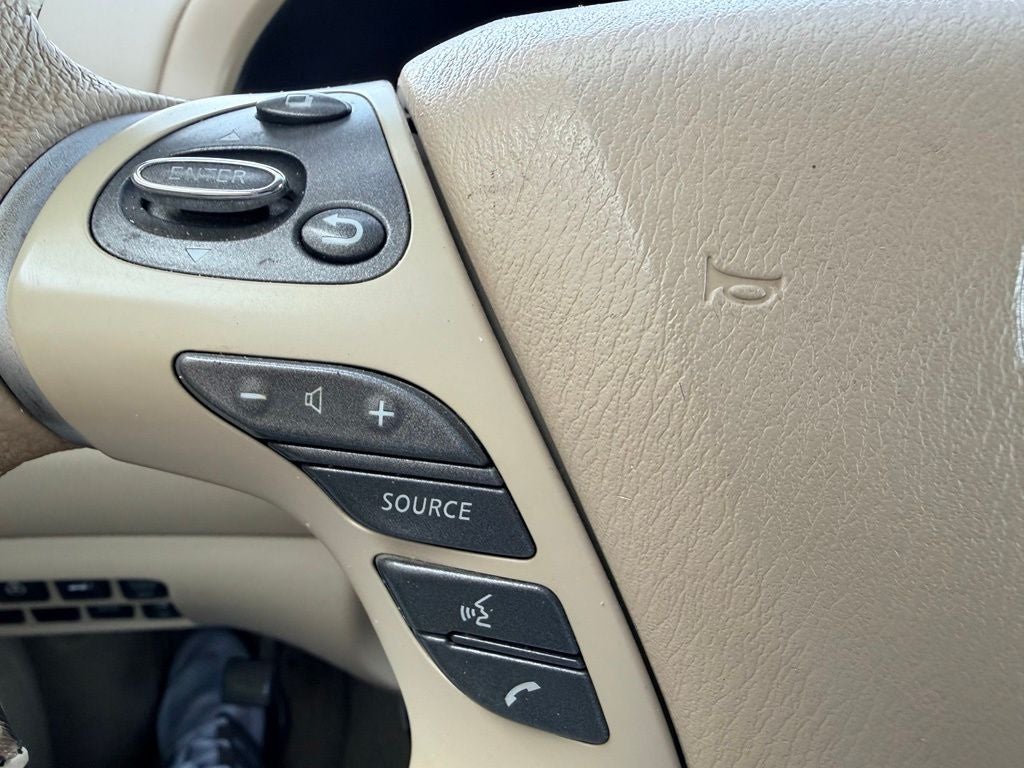 2013 Nissan Pathfinder Platinum 4WD | 7 Passenger
