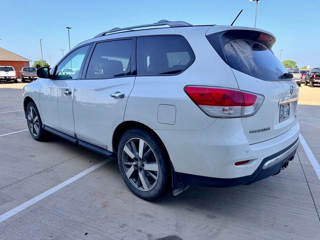 2013 Nissan Pathfinder Platinum 4WD | 7 Passenger