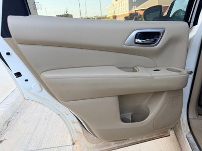 2013 Nissan Pathfinder Platinum 4WD | 7 Passenger