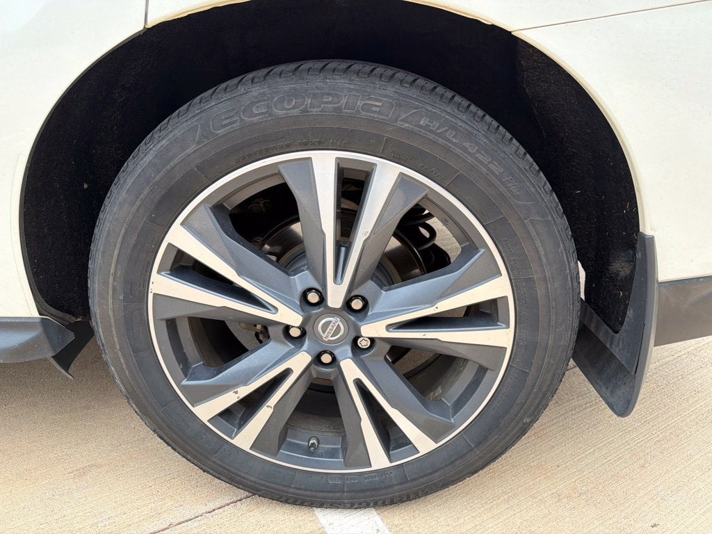 2017 Nissan Pathfinder Platinum 4WD | 7 Passenger