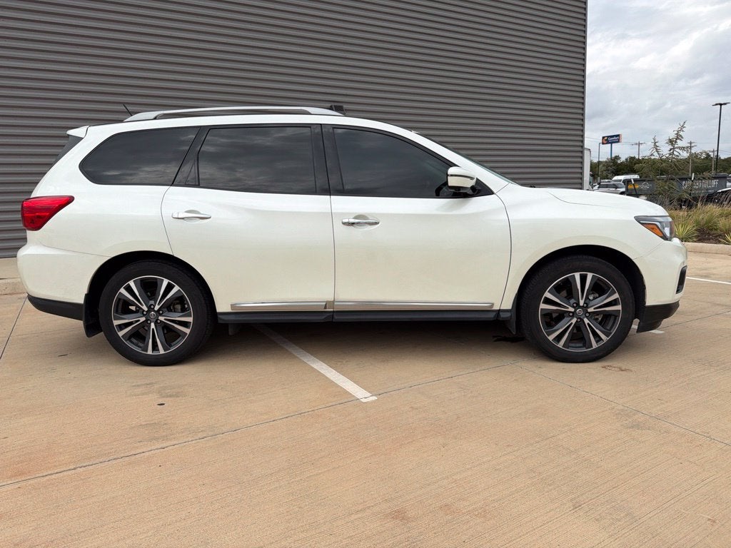 2017 Nissan Pathfinder Platinum 4WD | 7 Passenger