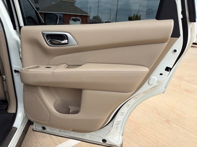 2017 Nissan Pathfinder Platinum 4WD | 7 Passenger