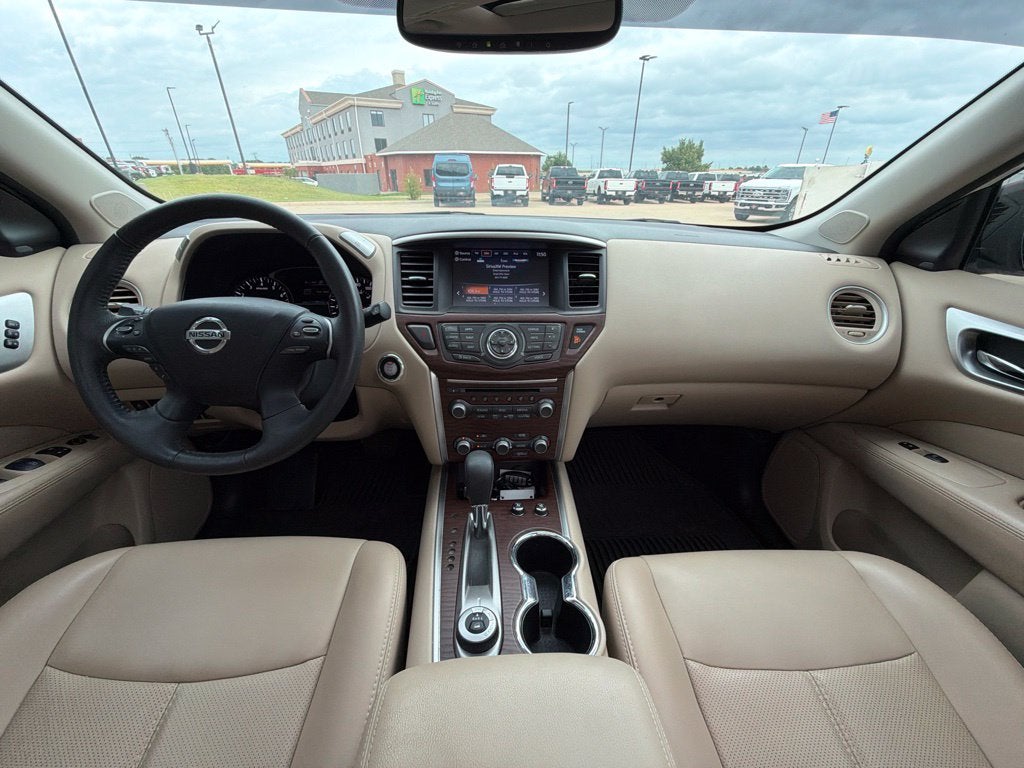 2017 Nissan Pathfinder Platinum 4WD | 7 Passenger