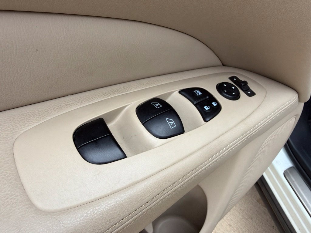 2017 Nissan Pathfinder Platinum 4WD | 7 Passenger