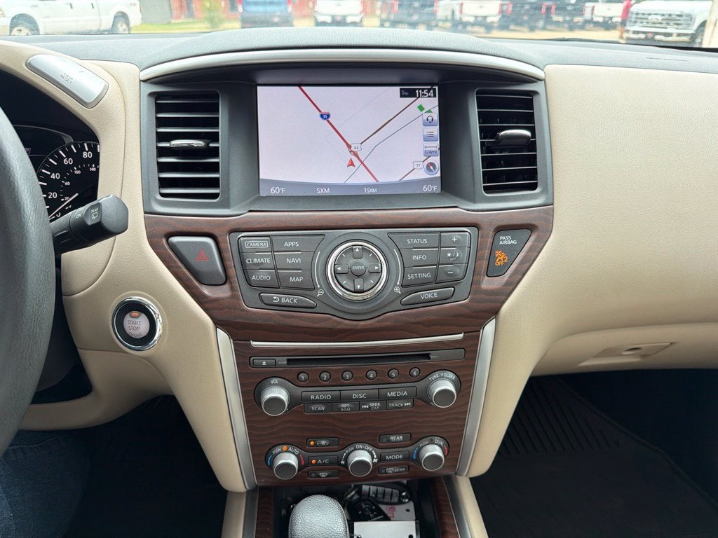 2017 Nissan Pathfinder Platinum 4WD | 7 Passenger