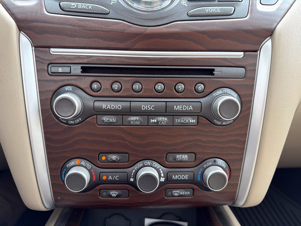 2017 Nissan Pathfinder Platinum 4WD | 7 Passenger