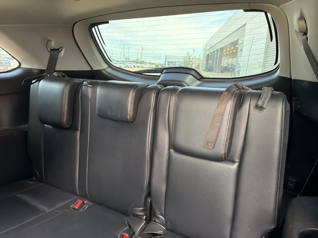 2016 Toyota Highlander XLE V6 AWD | 8 Passenger