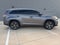 2016 Toyota Highlander XLE V6 AWD | 8 Passenger