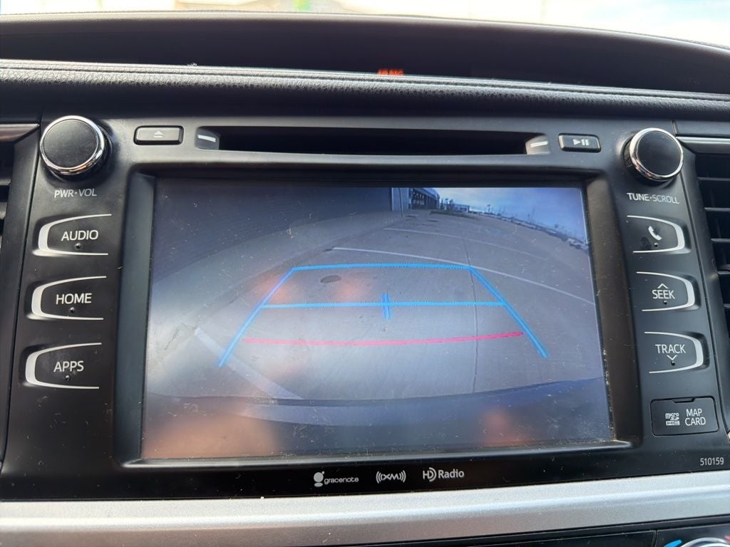 2016 Toyota Highlander XLE V6 AWD | 8 Passenger