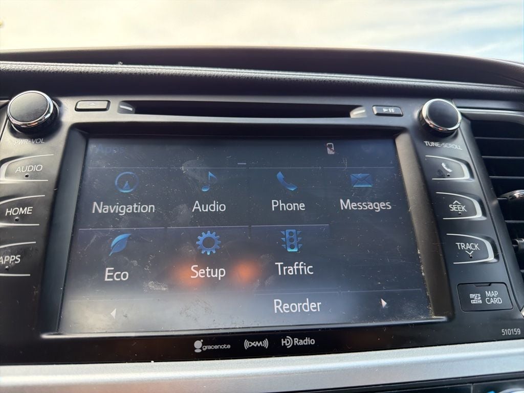 2016 Toyota Highlander XLE V6 AWD | 8 Passenger