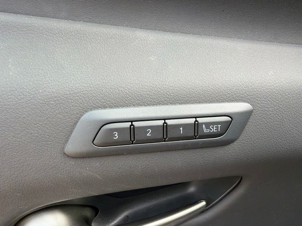 2023 Lexus UX 250h F SPORT Handling