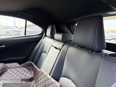 2023 Lexus UX 250h F SPORT Handling