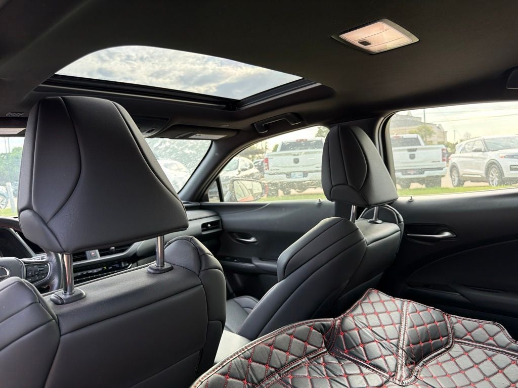 2023 Lexus UX 250h F SPORT Handling