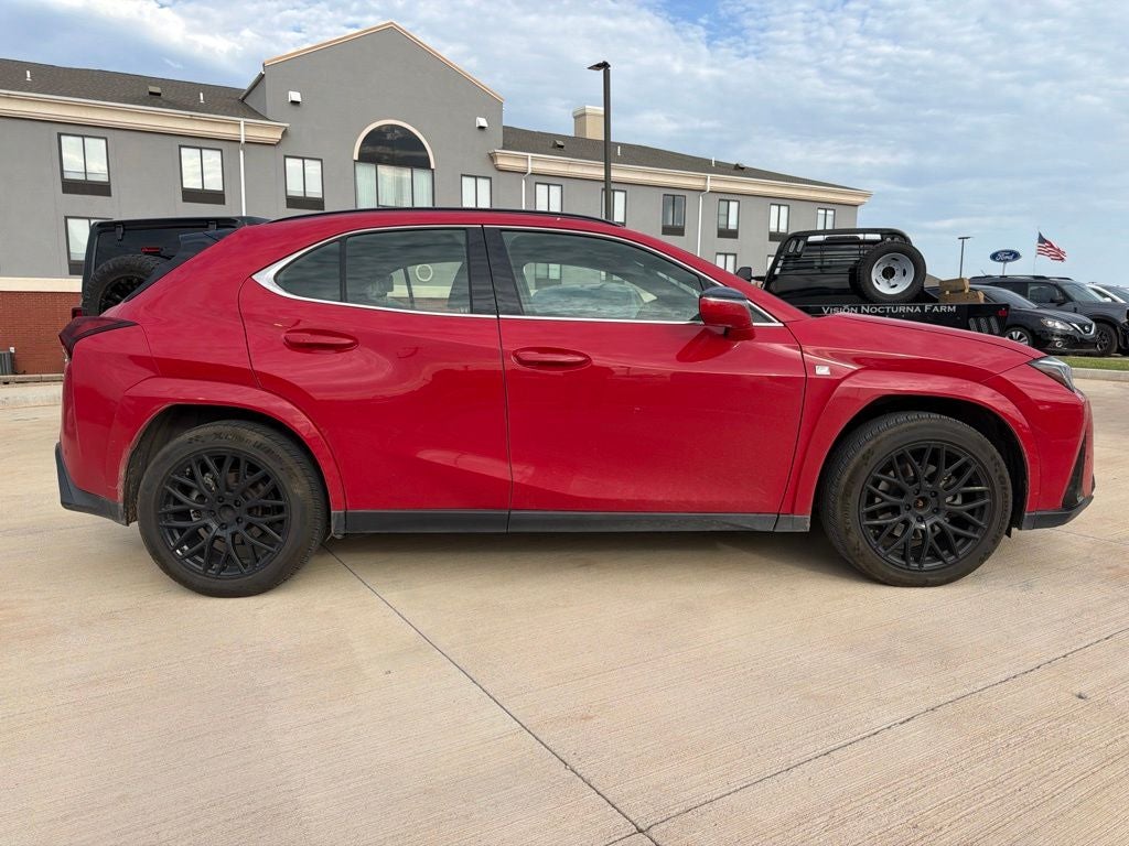 2023 Lexus UX 250h F SPORT Handling