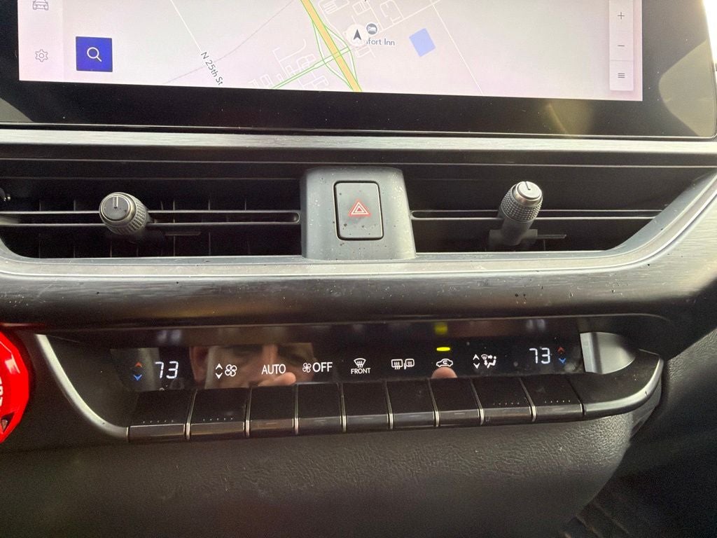 2023 Lexus UX 250h F SPORT Handling
