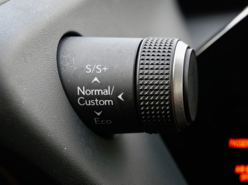 2023 Lexus UX 250h F SPORT Handling