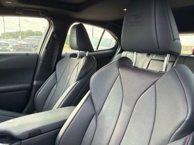 2023 Lexus UX 250h F SPORT Handling