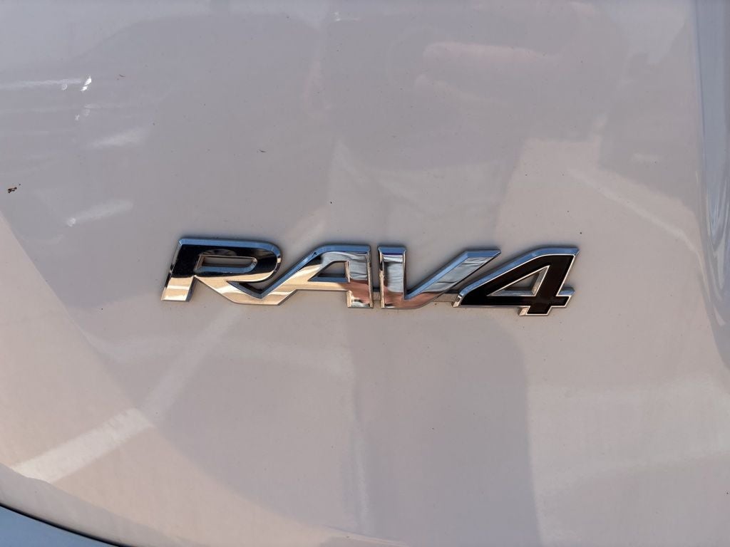 2016 Toyota RAV4 XLE ONE Owner