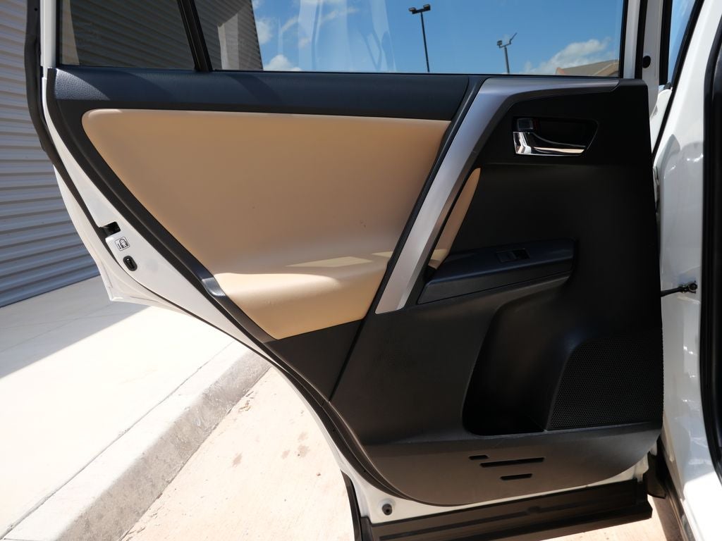 2016 Toyota RAV4 XLE ONE Owner