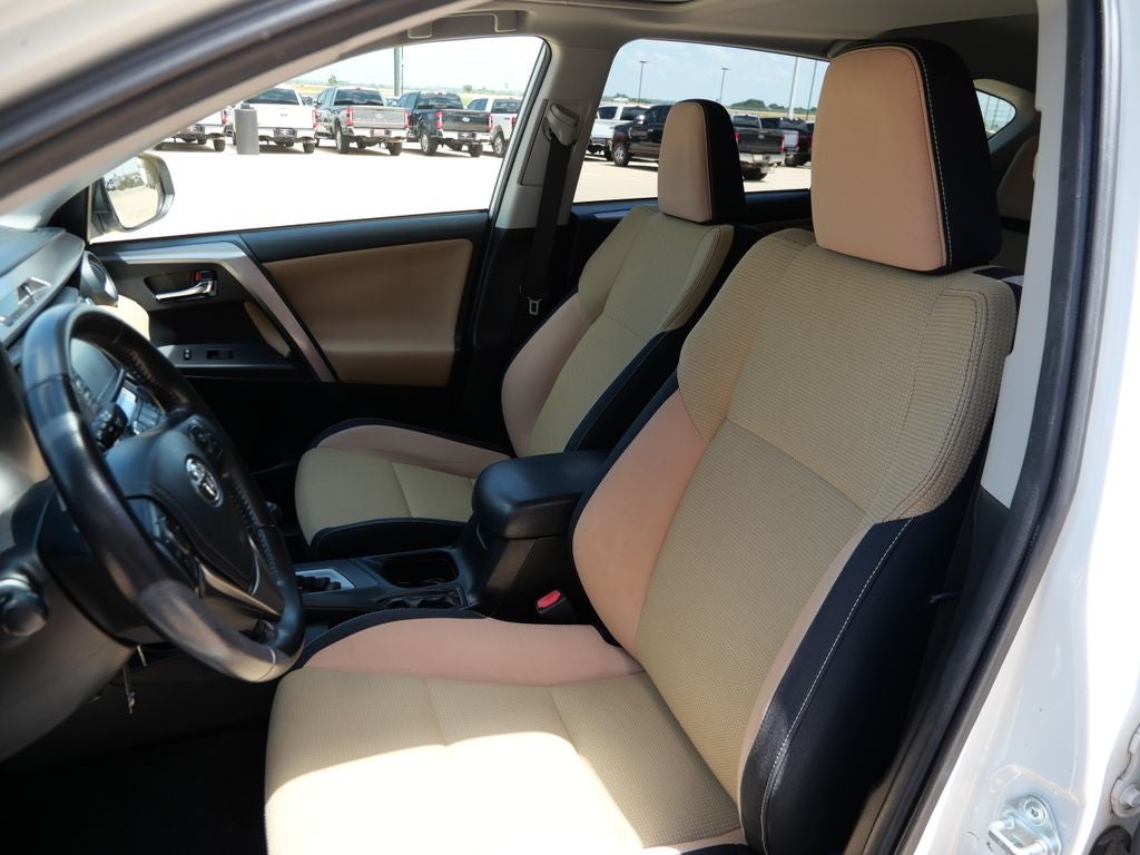 2016 Toyota RAV4 XLE ONE Owner