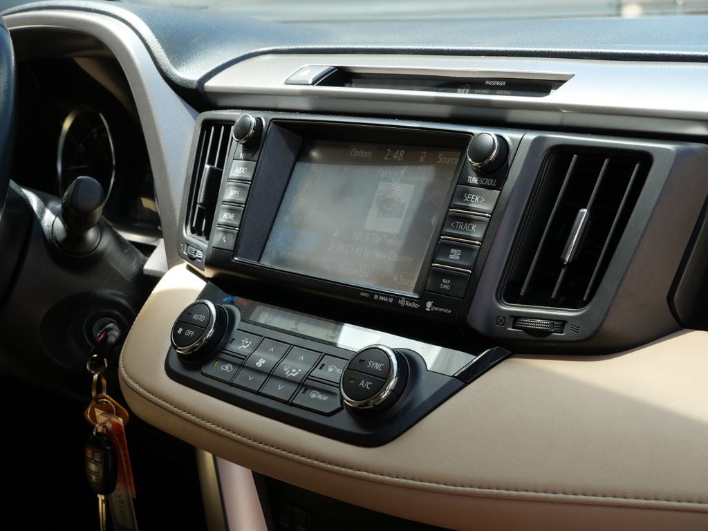 2016 Toyota RAV4 XLE ONE Owner
