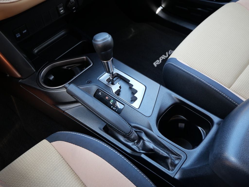 2016 Toyota RAV4 XLE ONE Owner