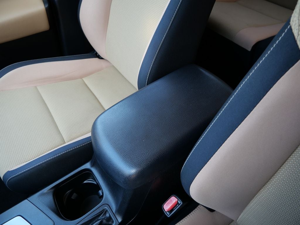 2016 Toyota RAV4 XLE ONE Owner