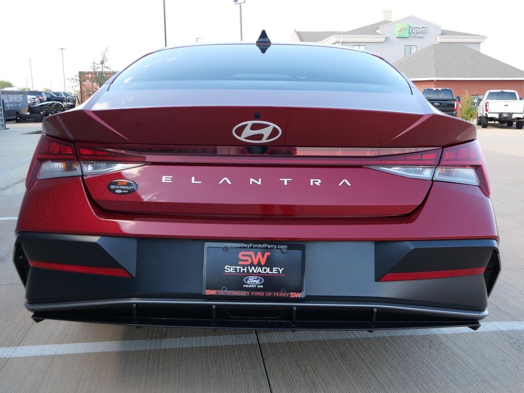 2025 Hyundai Elantra SEL Convenience