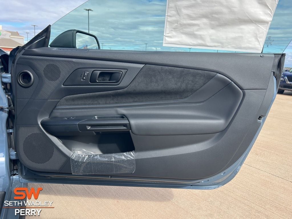 2025 Ford Mustang Dark Horse