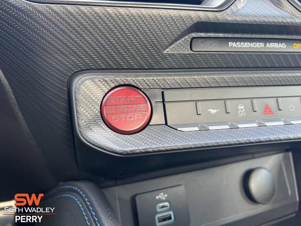 2025 Ford Mustang Dark Horse