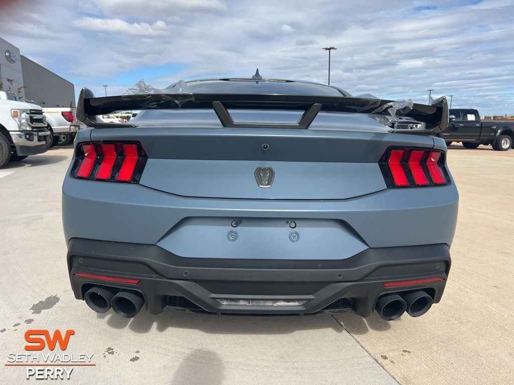 2025 Ford Mustang Dark Horse