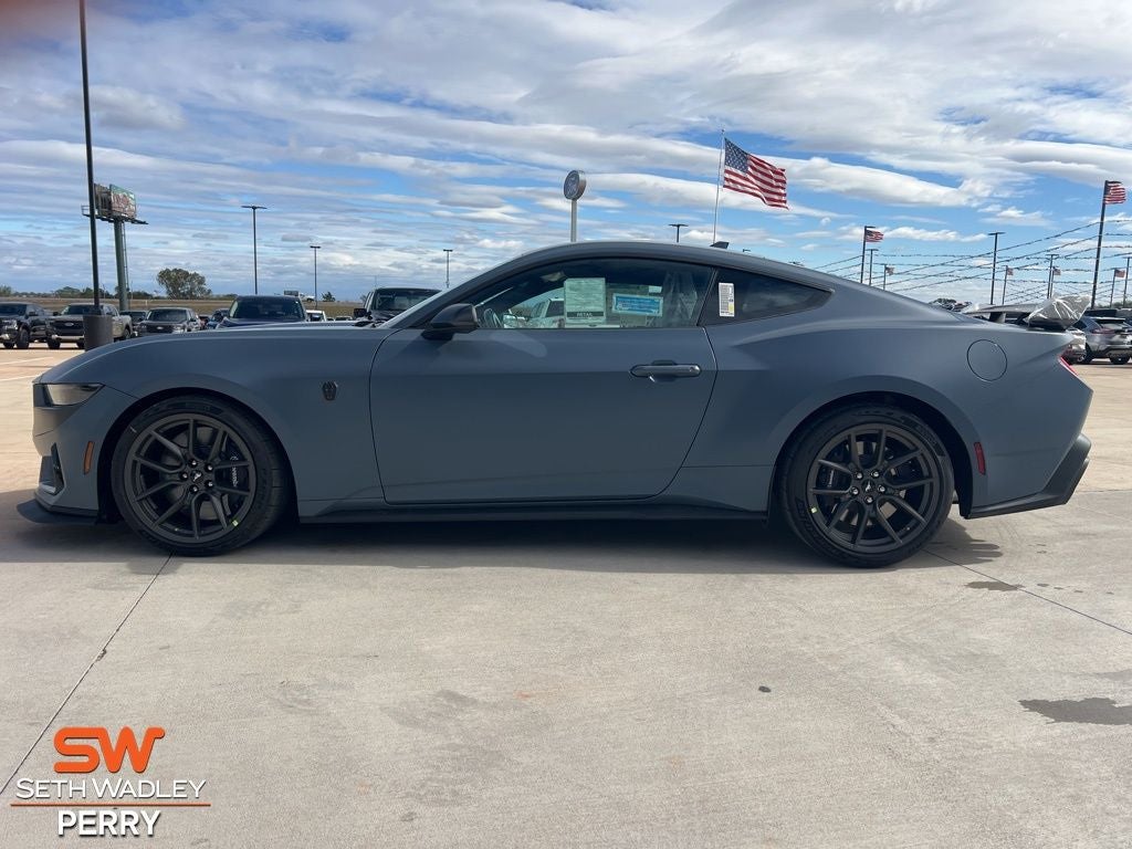 2025 Ford Mustang Dark Horse