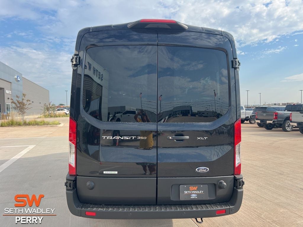 2025 Ford Transit-350 XLT 15 Passenger