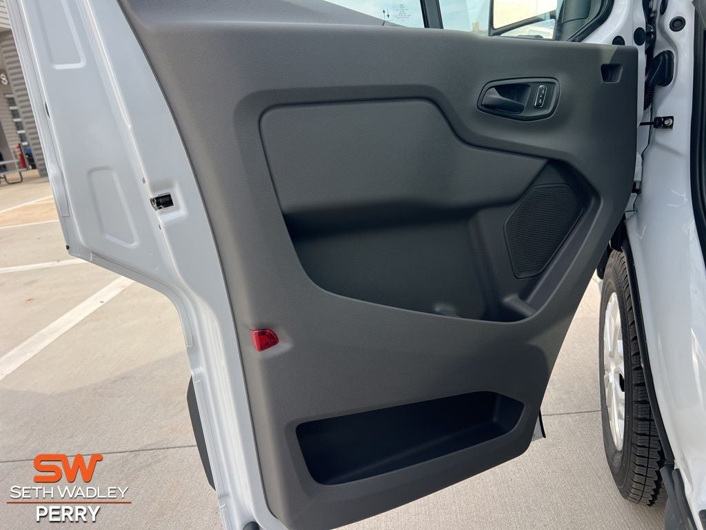 2025 Ford Transit-350 XLT 15 Passenger