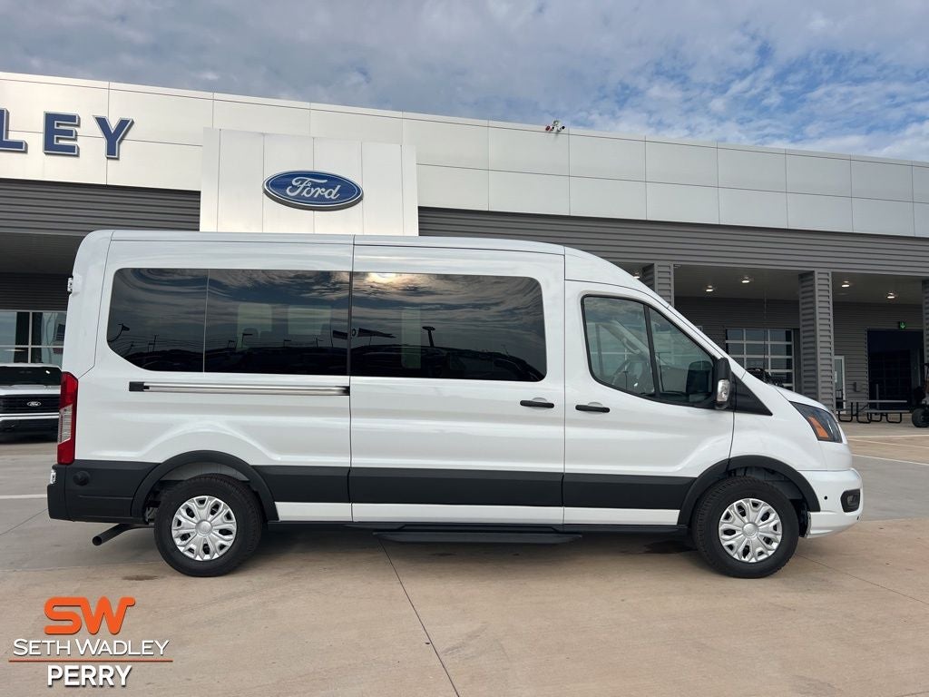 2025 Ford Transit-350 XLT 15 Passenger