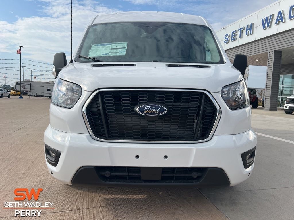 2025 Ford Transit-350 XLT 15 Passenger