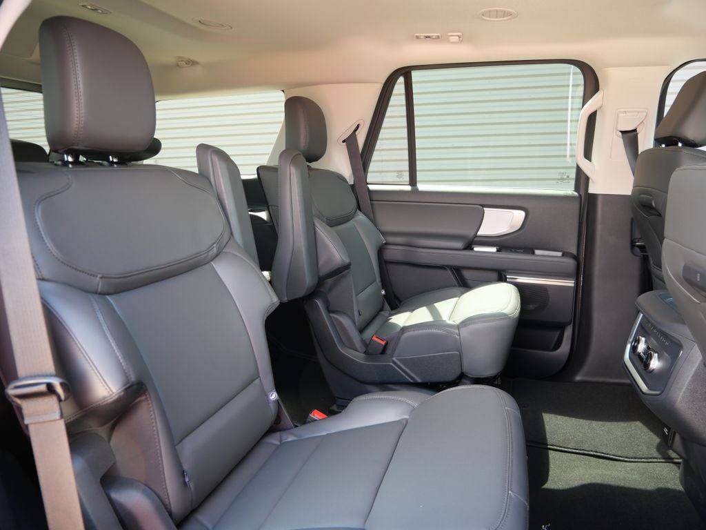2027 Ford Expedition Active