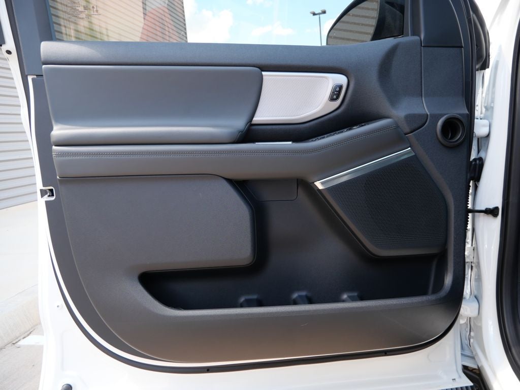 2027 Ford Expedition Active