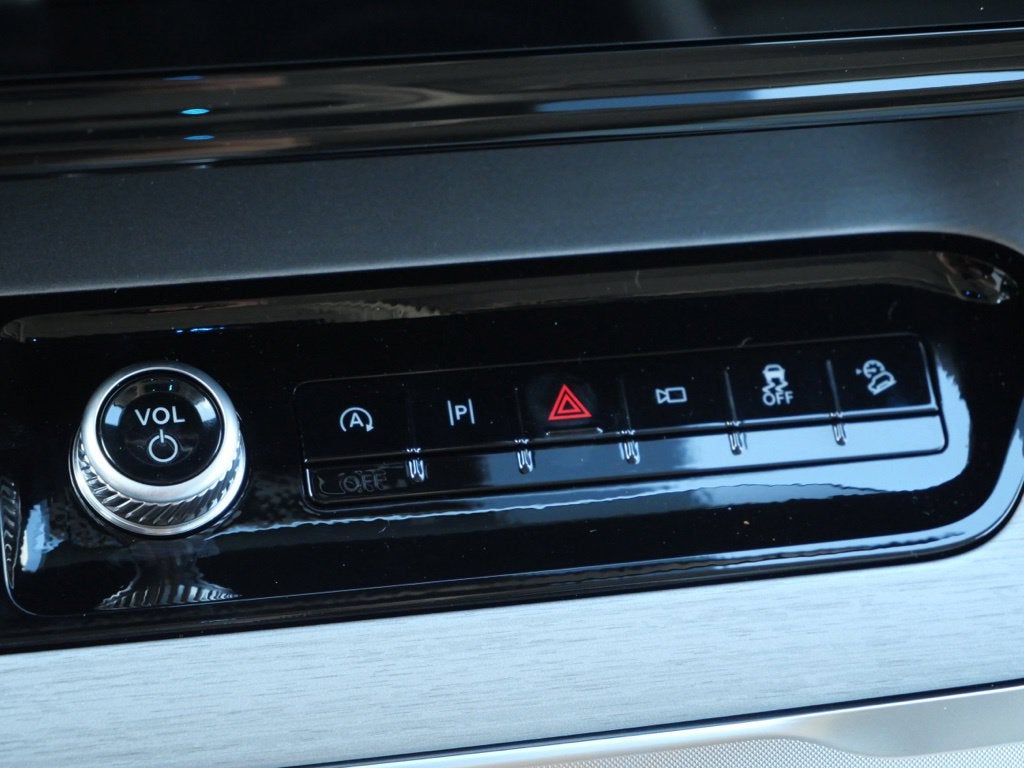 2027 Ford Expedition Platinum 30th ANNIVERSARY PACKAGE