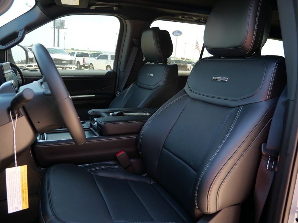 2027 Ford Expedition Platinum Platinum